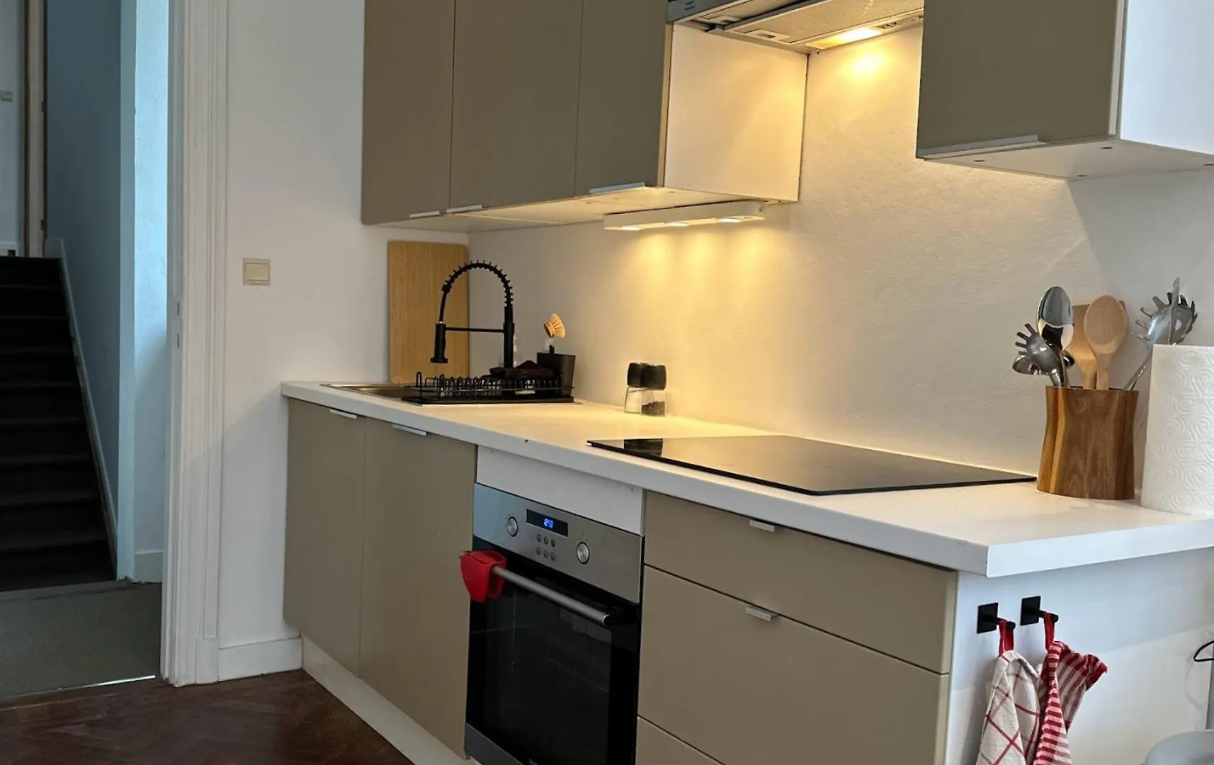 Perfect Stay For Mid-Length Work Trip Antwerp Apartment